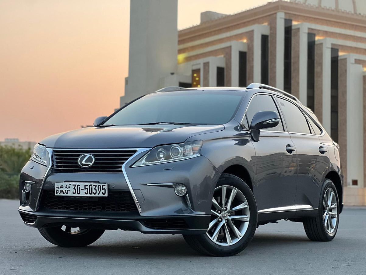 Reemplazo De Luz Trasera En 2010 Lexus RX350 3.5L V6