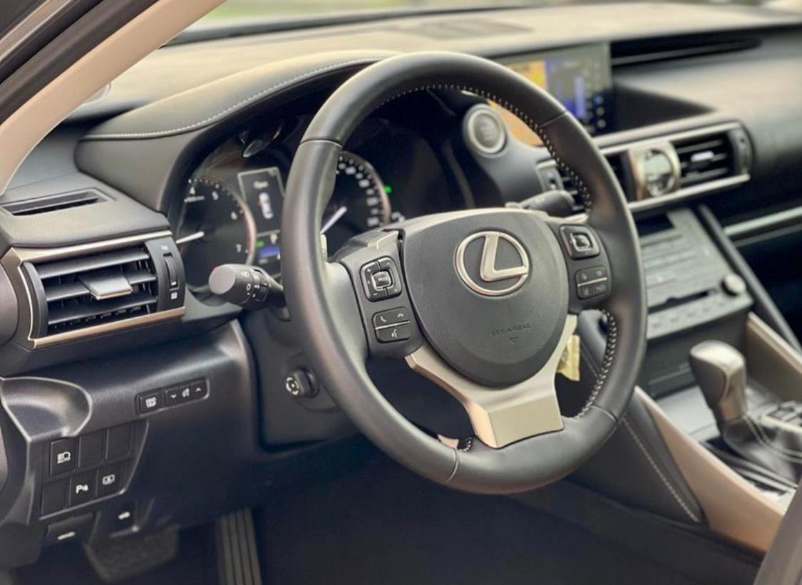 Lexus؜ IS300t ؜2020