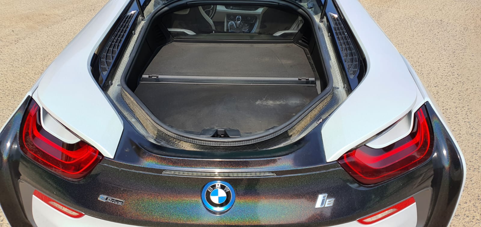 BMW؜ i8؜ 2015